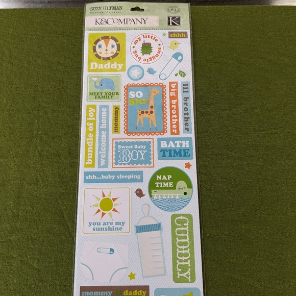 Scrapbook Paper - various designs - Picture 2 of 6